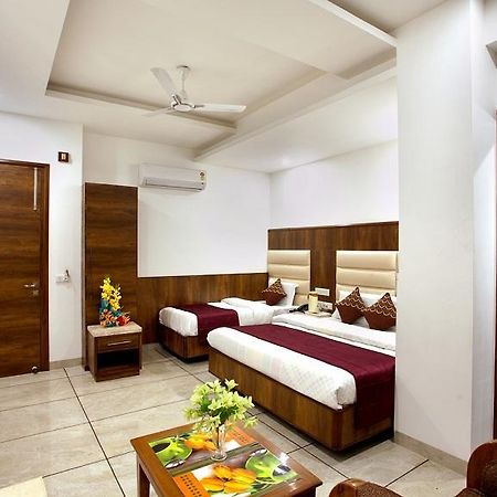 Hotel The Grand Inn Jammu Extérieur photo