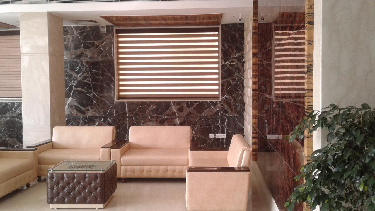 Hotel The Grand Inn Jammu Extérieur photo