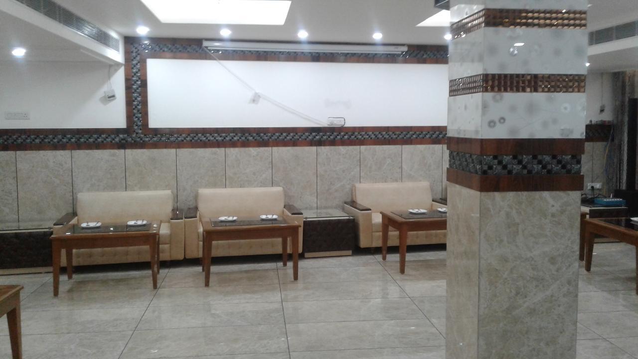 Hotel The Grand Inn Jammu Extérieur photo