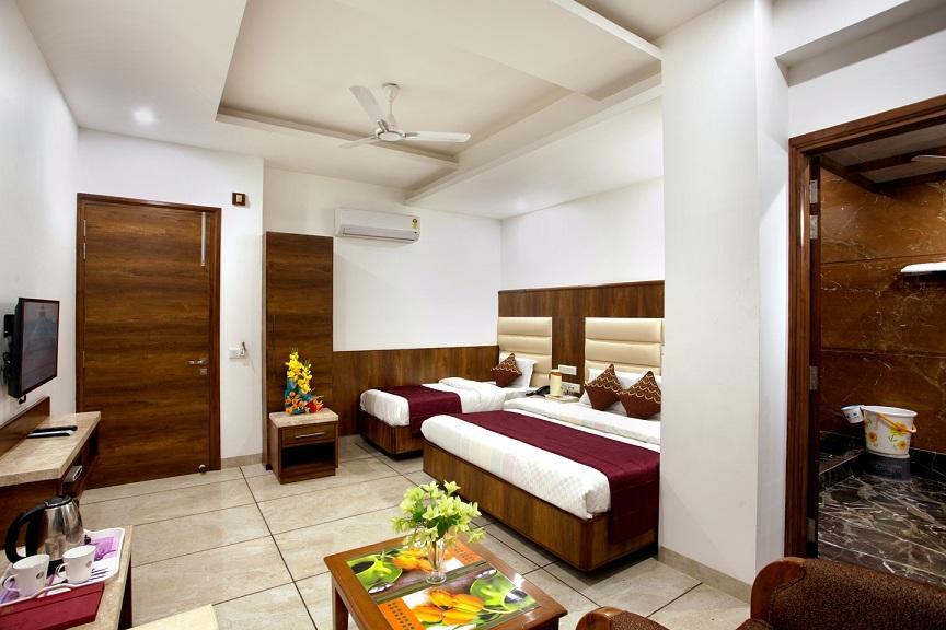 Hotel The Grand Inn Jammu Extérieur photo